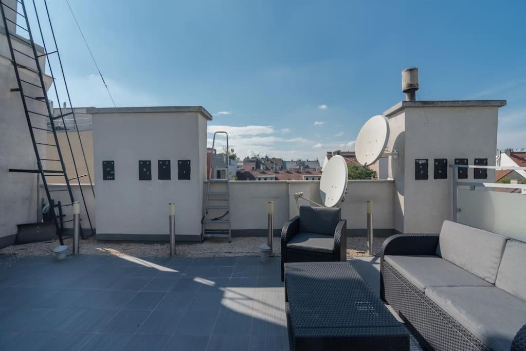 Apartmán Grosse Terrasse, Klimaanlage Und U-Bahn Naehe Vídeň Exteriér fotografie