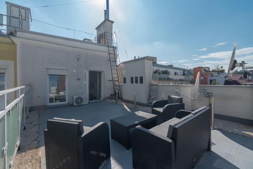 Apartmán Grosse Terrasse, Klimaanlage Und U-Bahn Naehe Vídeň Exteriér fotografie