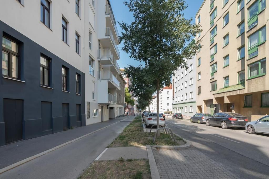 Apartmán Grosse Terrasse, Klimaanlage Und U-Bahn Naehe Vídeň Exteriér fotografie