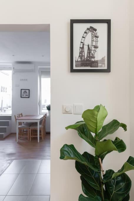 Apartmán Grosse Terrasse, Klimaanlage Und U-Bahn Naehe Vídeň Exteriér fotografie